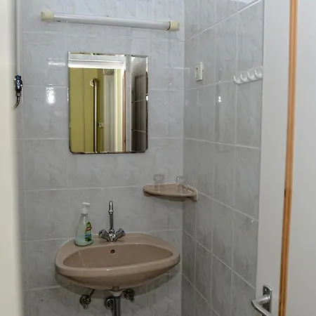 Stop Apartment